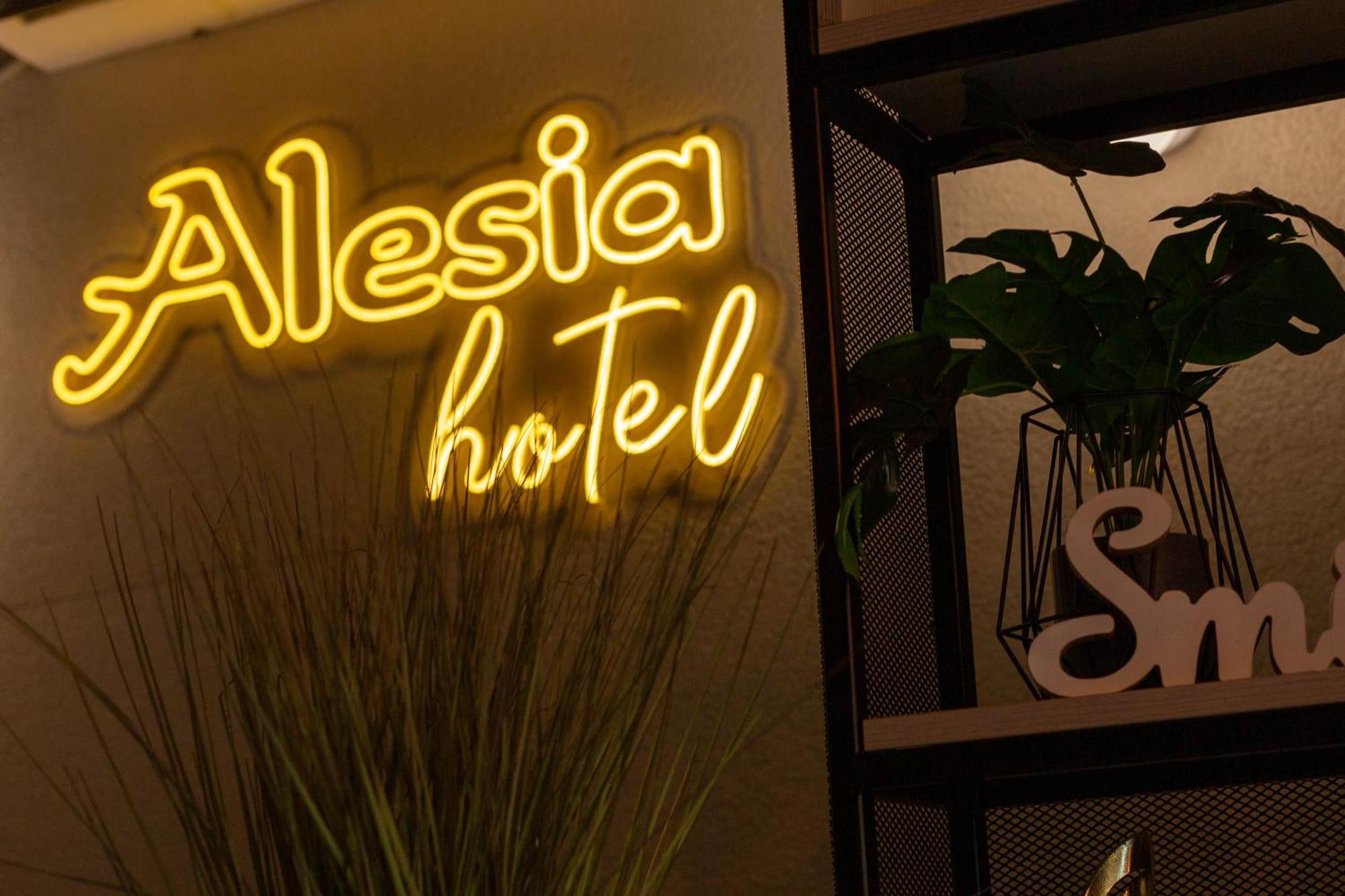 Hotel Restaurant Alesia Corunca Exterior foto